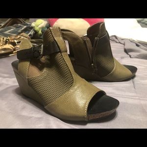 Army green wedges
